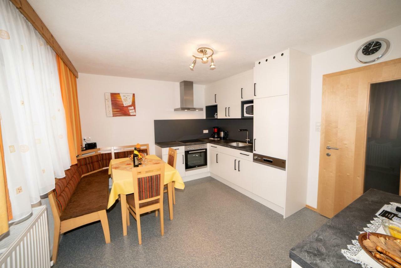 Appartements Jeitner Wenns Bagian luar foto